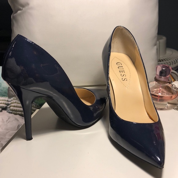 {Guess} blue patent pumps - Picture 2 of 5